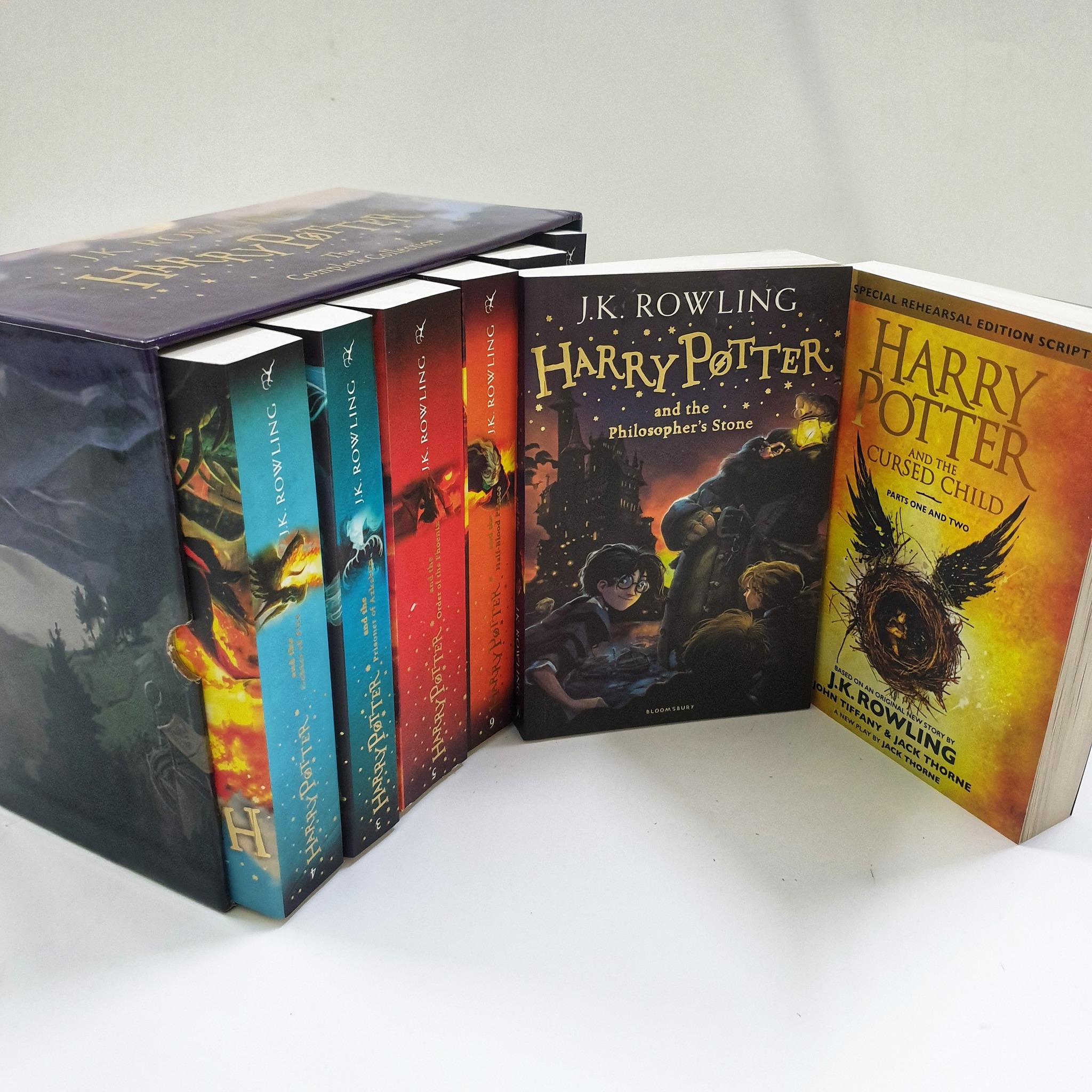 Harry Potter Boxset - 8 Books | Bản Nhập khẩu